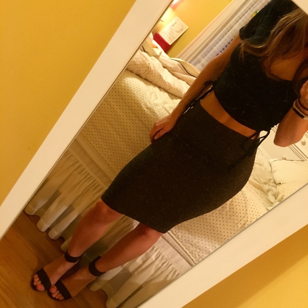 BCBGeneration stretch pencil skirt